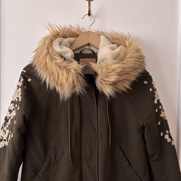 DRIFTWOOD Bellina Floral Embroidered Hooded Jacket - Picture 3 of 7